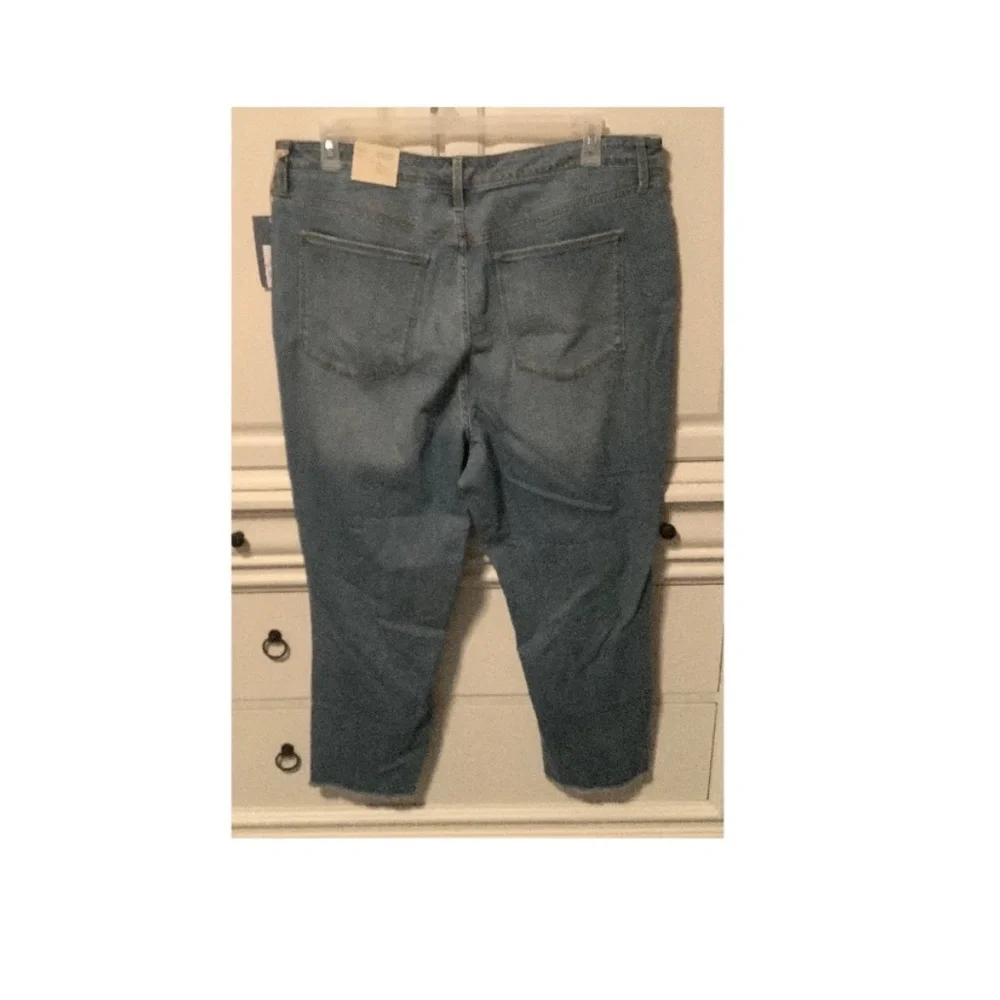 New with tags Woman’s size 20 W, crop stretchy jeans distressed straight legged - Picture 2 of 5